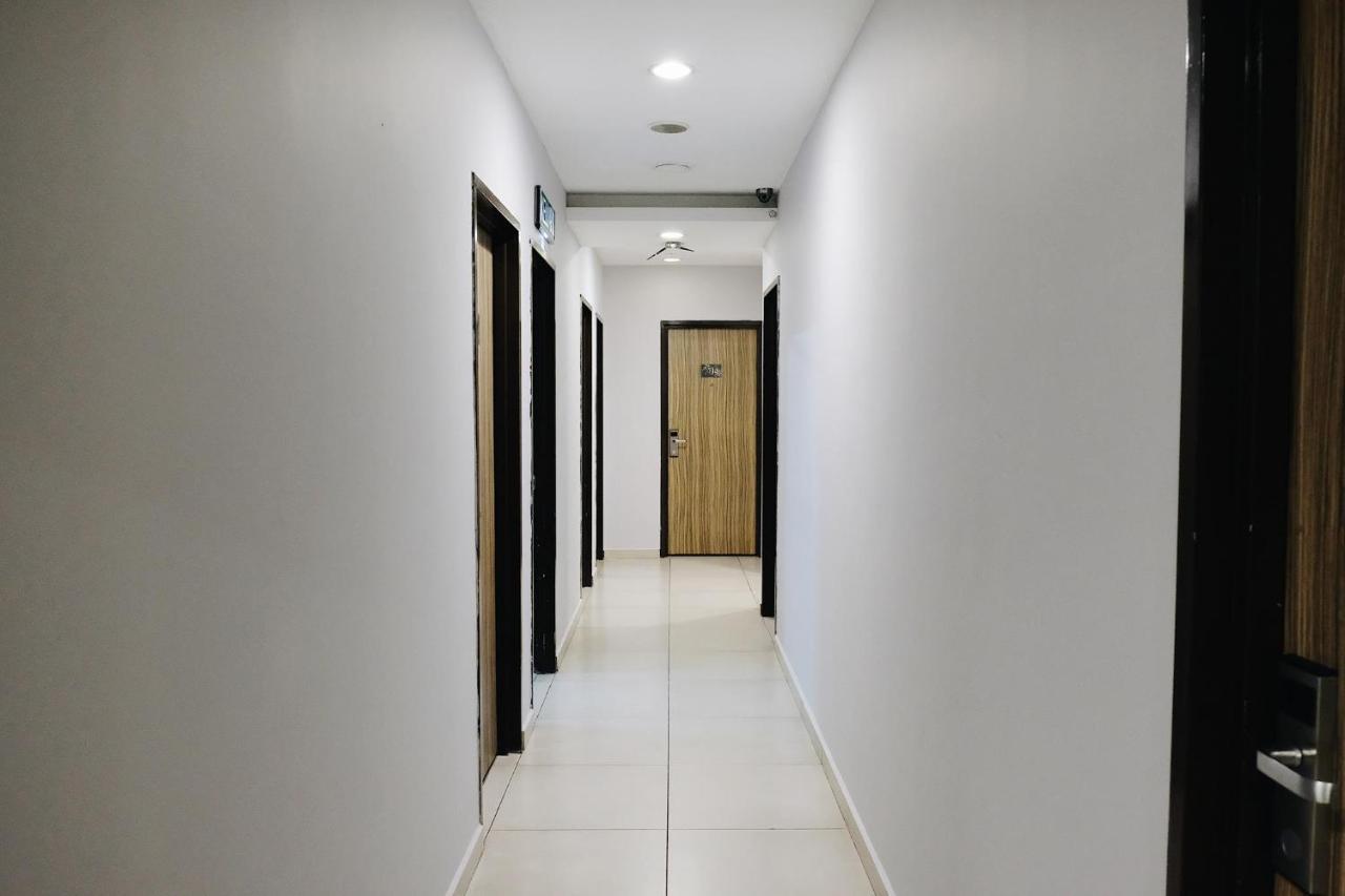 Era Plus Hotel Seri Kembangan Extérieur photo