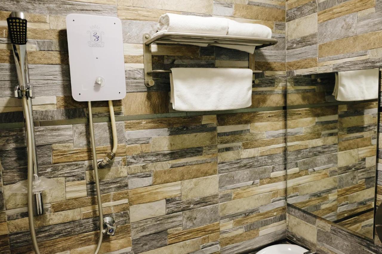 Era Plus Hotel Seri Kembangan Extérieur photo