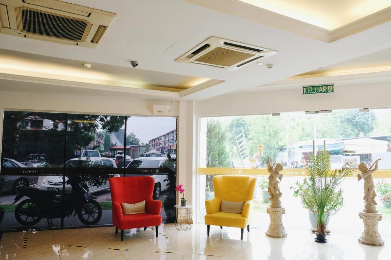 Era Plus Hotel Seri Kembangan Extérieur photo